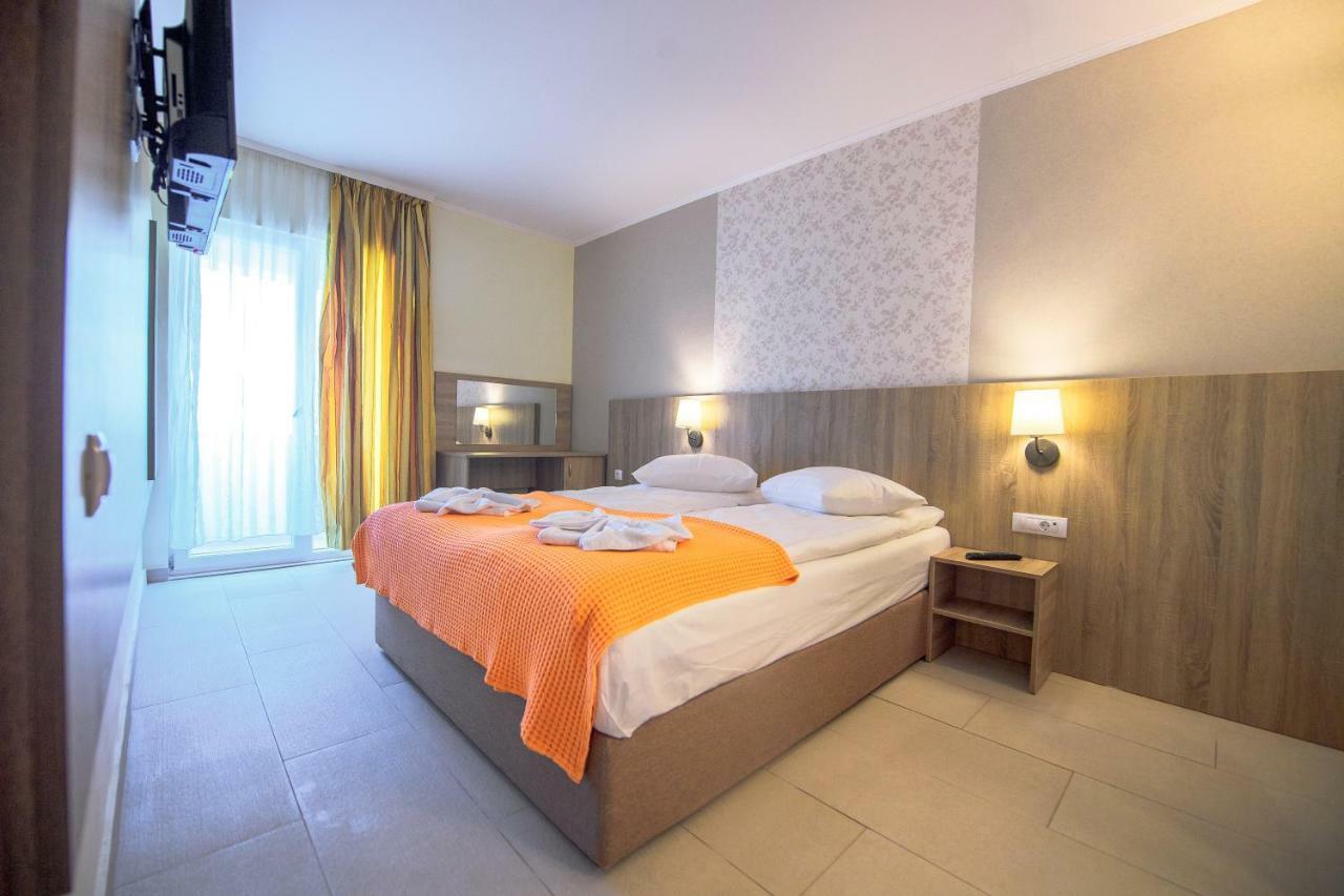 Hotel Piccadilly 马马亚 外观 照片