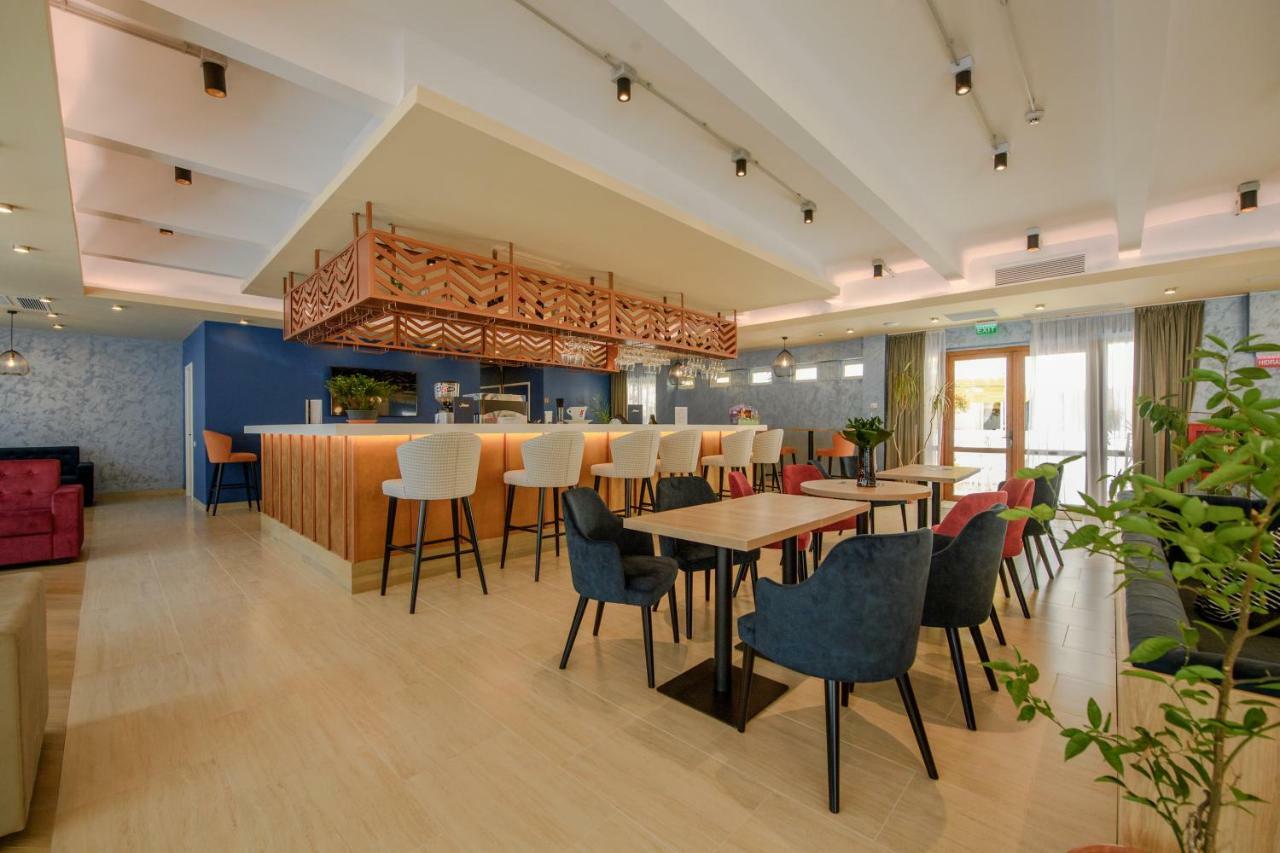 Hotel Piccadilly 马马亚 外观 照片