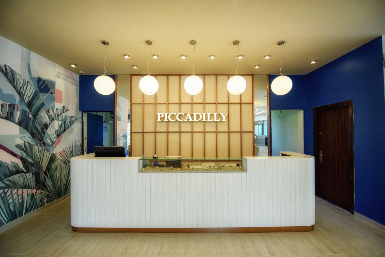 Hotel Piccadilly 马马亚 外观 照片